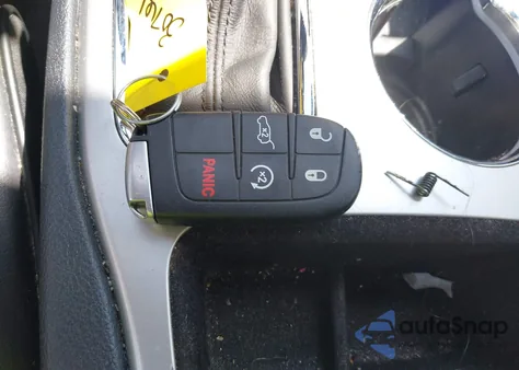 2016 Jeep Grand Cherokee High Altitude z USA, uszkodzony, nr VIN 1C4RJECG6GC401782